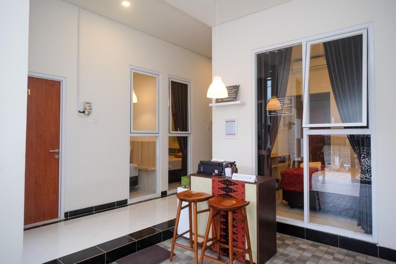 Reddoorz Syariah @ Tlogosari Semarang Hotel Alastuwo Exterior photo